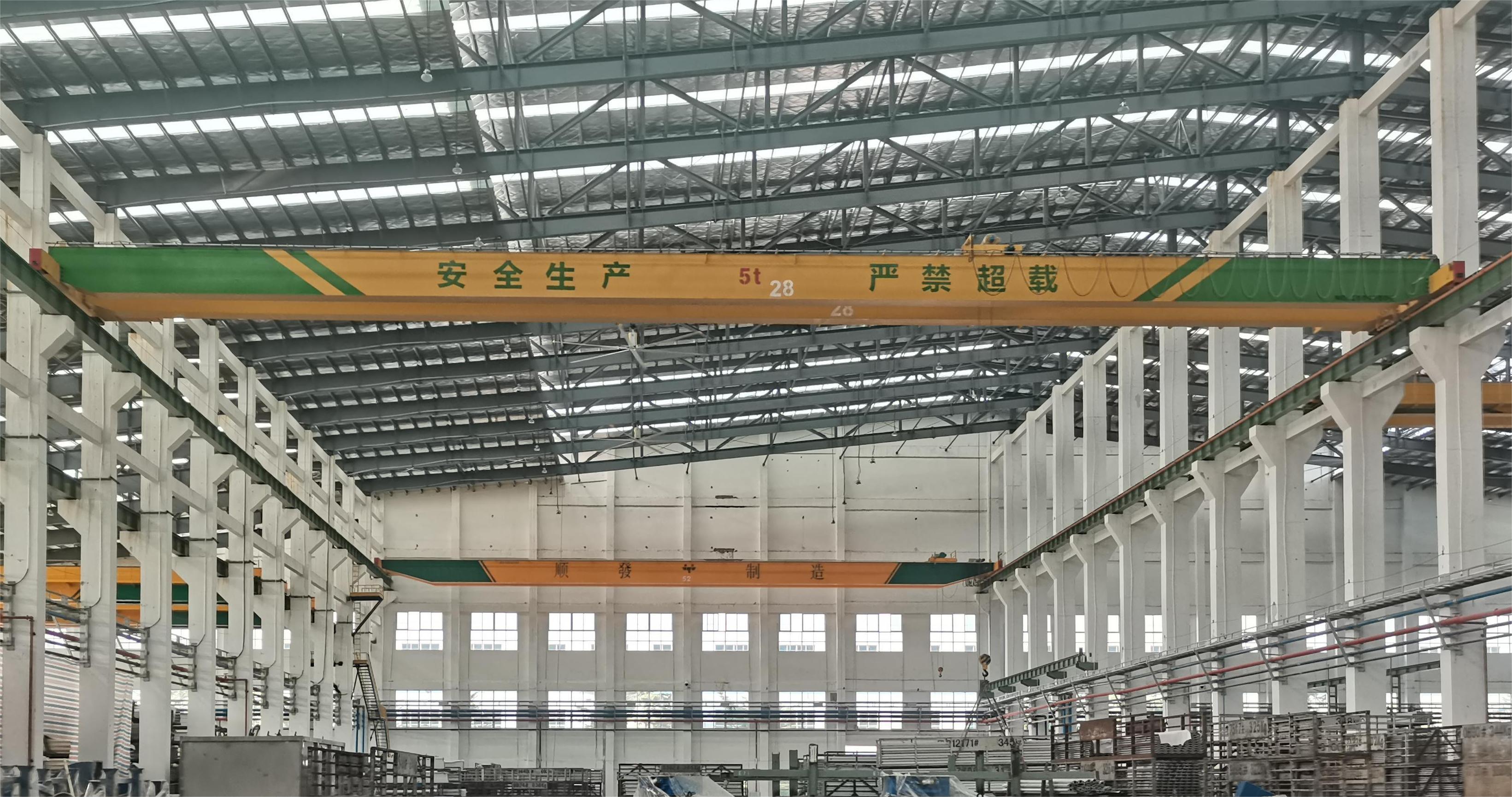 10噸雙梁起重機(jī).jpg 10噸雙梁起重機(jī)